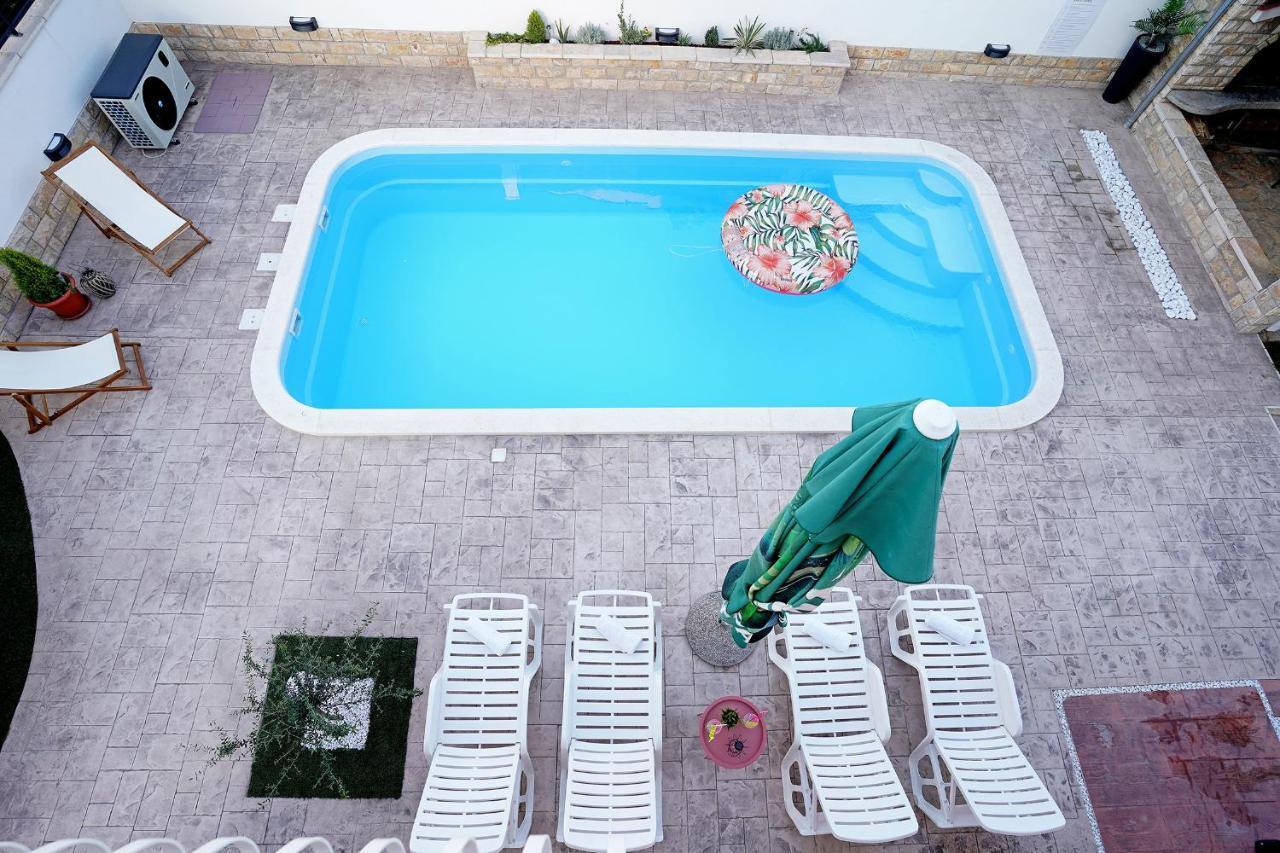 Villa Tago With Heated New Pool Kaštela المظهر الخارجي الصورة