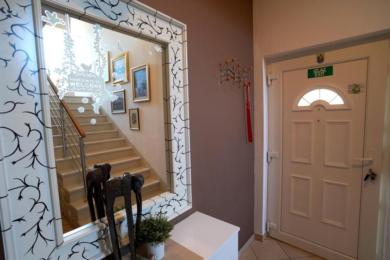 Villa Tago With Heated New Pool Kaštela المظهر الخارجي الصورة