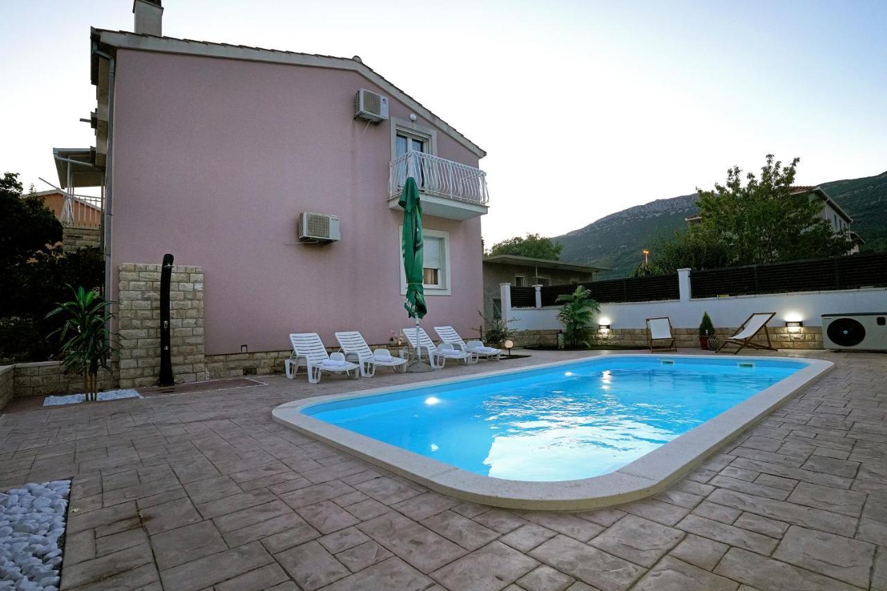 Villa Tago With Heated New Pool Kaštela المظهر الخارجي الصورة