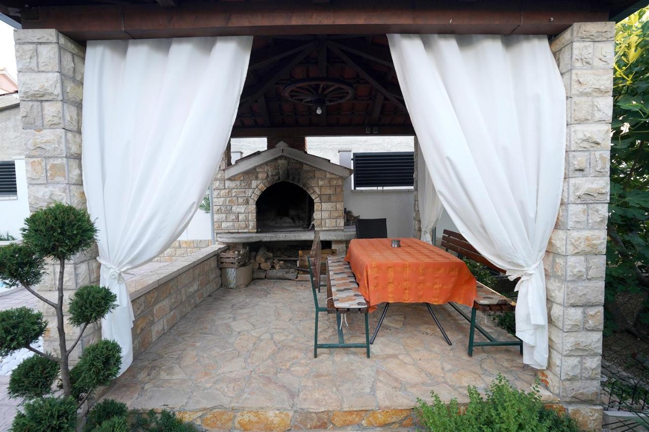 Villa Tago With Heated New Pool Kaštela المظهر الخارجي الصورة
