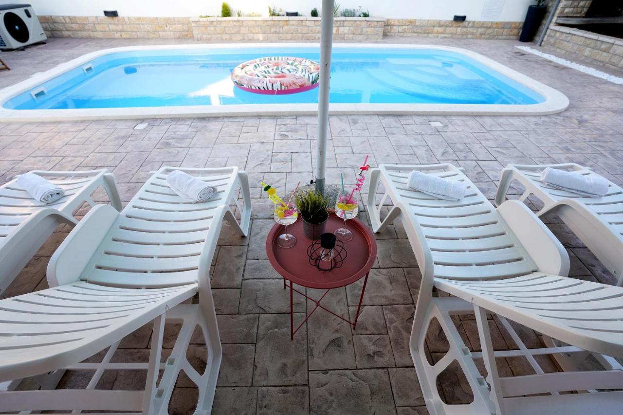 Villa Tago With Heated New Pool Kaštela المظهر الخارجي الصورة
